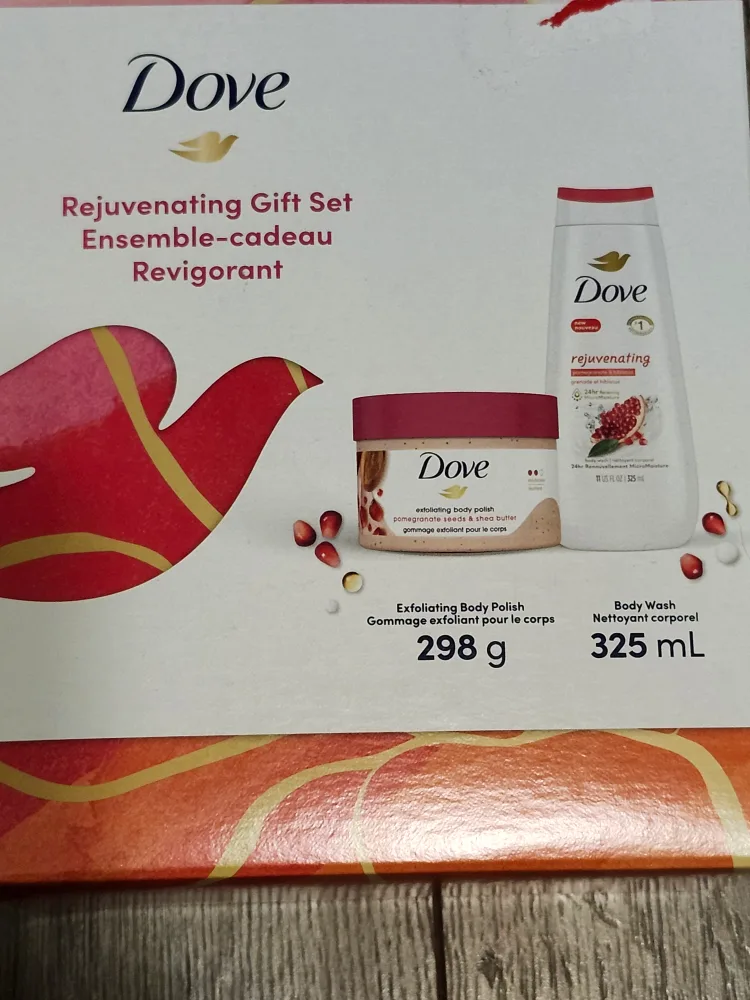 Dove Rejuvenating Gift Set - Pomegranate & Shea Butter image indicator(2)