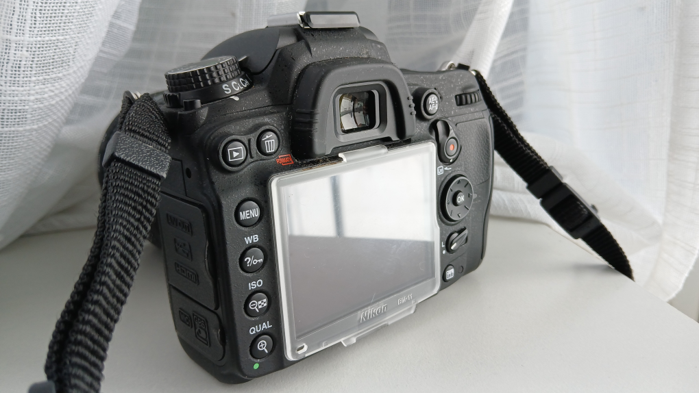 Nikon D7000 DSLR Camera - photo 2