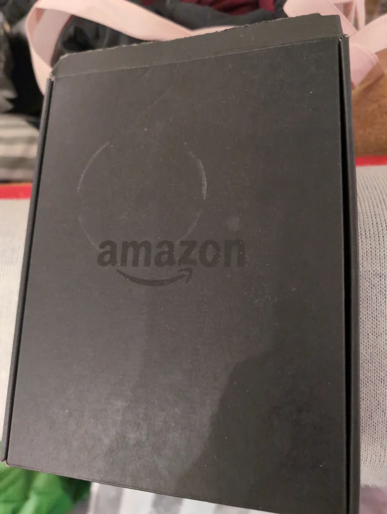 Kindle E-reader - in original packaging image indicator(2)