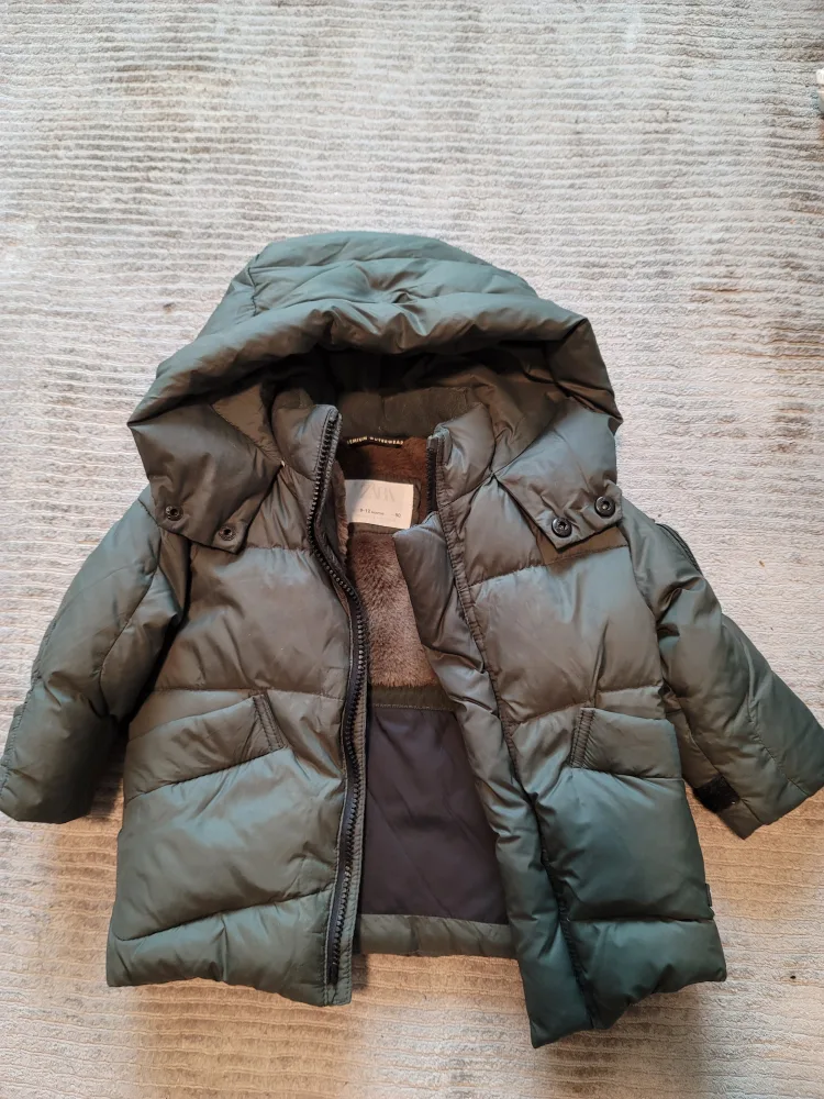 Zara Kids Olive Green Puffer Jacket Size 6-12 Months image indicator(3)