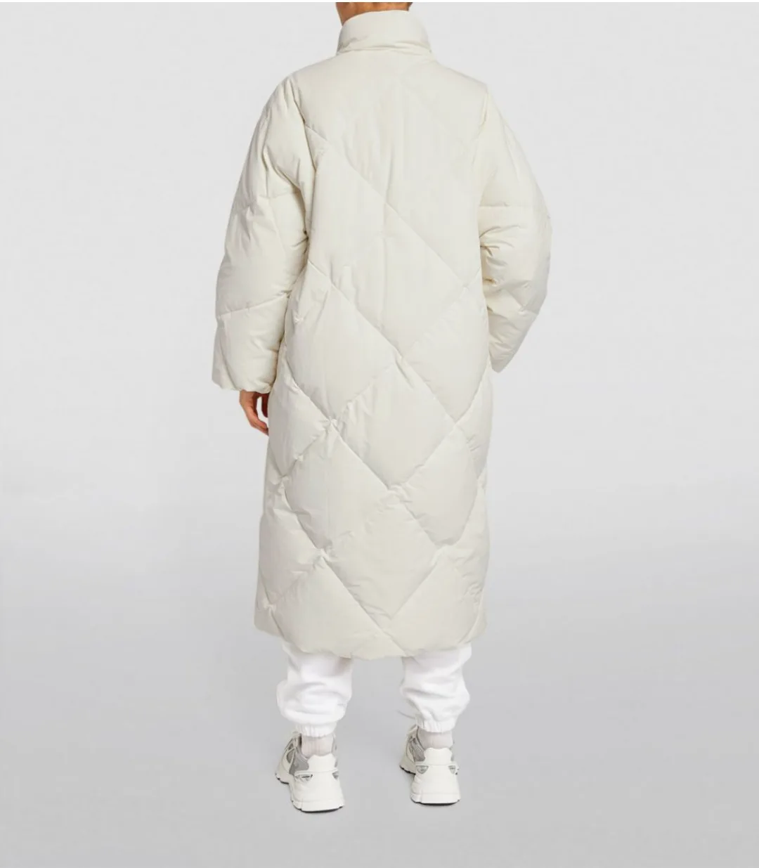 BRAND NEW Stand Studio Anissa Oversized Quilted Down Coat image indicator(3)