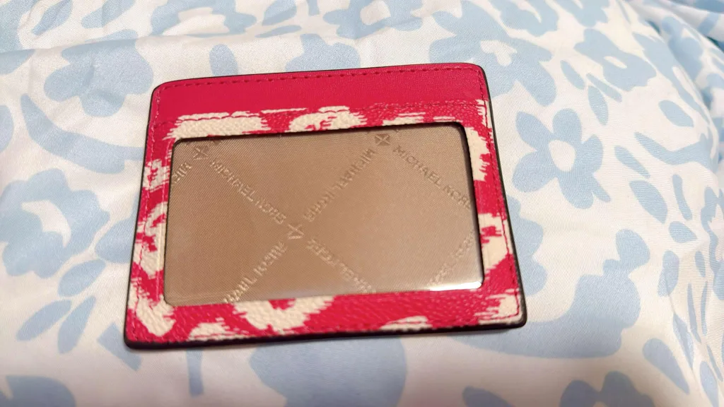 Michael Kors Pink Card Holder image indicator(2)