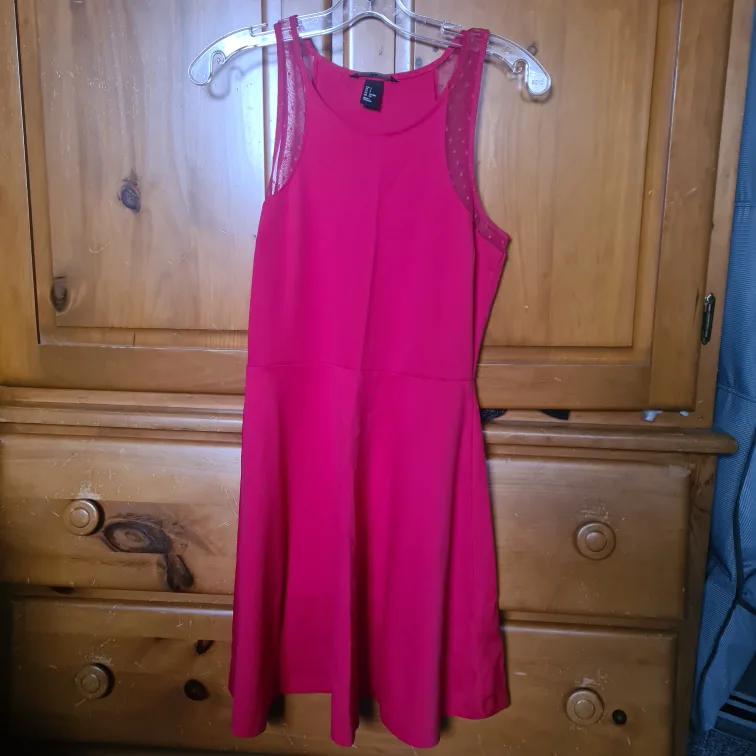 🏈H&M Red Sleeveless Dress Size Small🏈 image indicator(2)