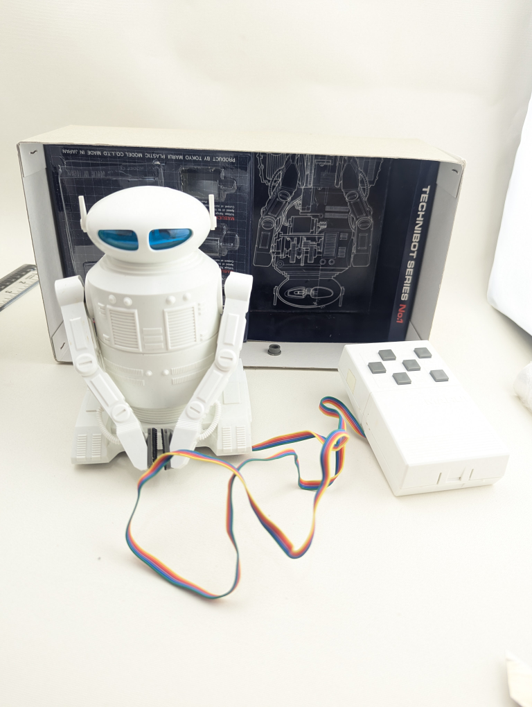 Vintage Technibot XR-1 Robot Toy - photo 3
