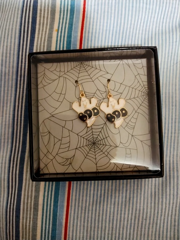 Adorable Boo Ghost Earrings image indicator(2)