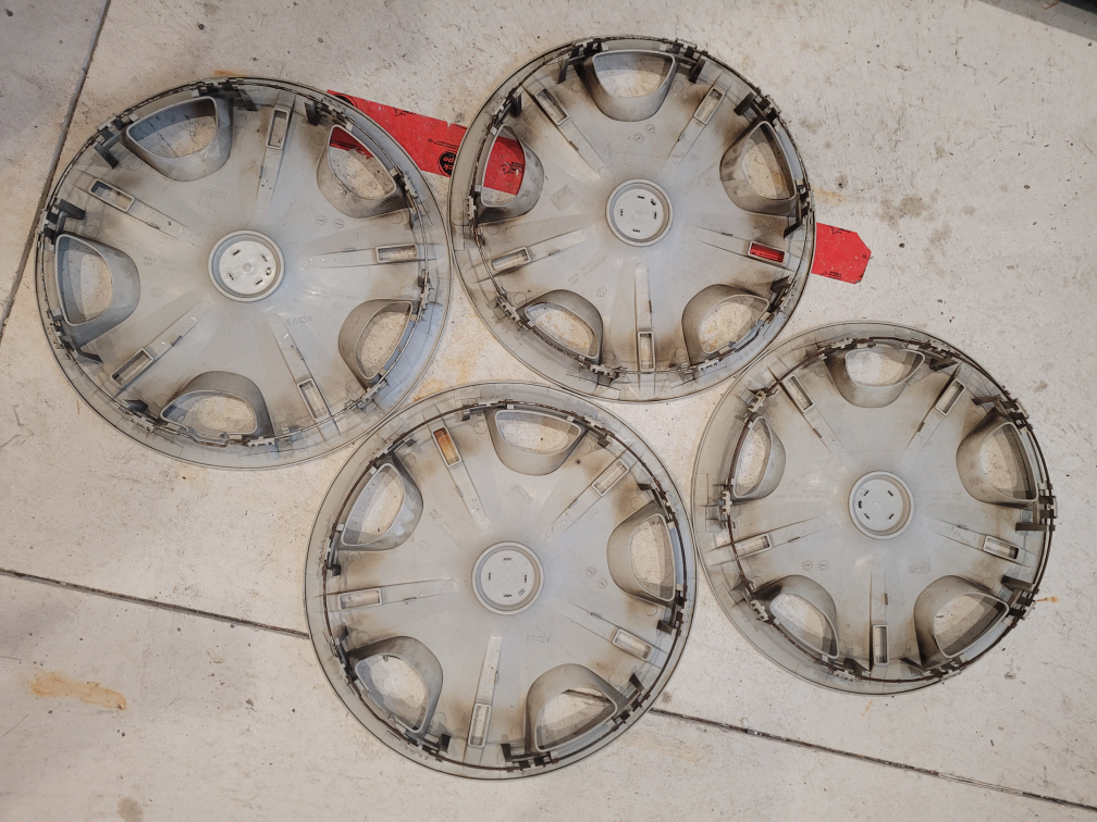 Nissan Hubcaps - photo 3