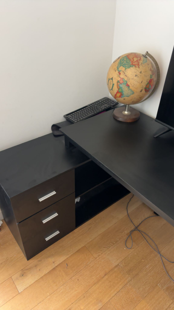 Black L-Shaped Computer Desk with Mesh Office Chair - photo 4