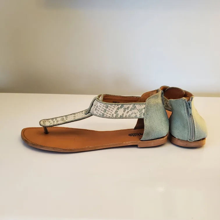 Charlotte Russe Women's Denim and Lace Sandals image indicator(7)