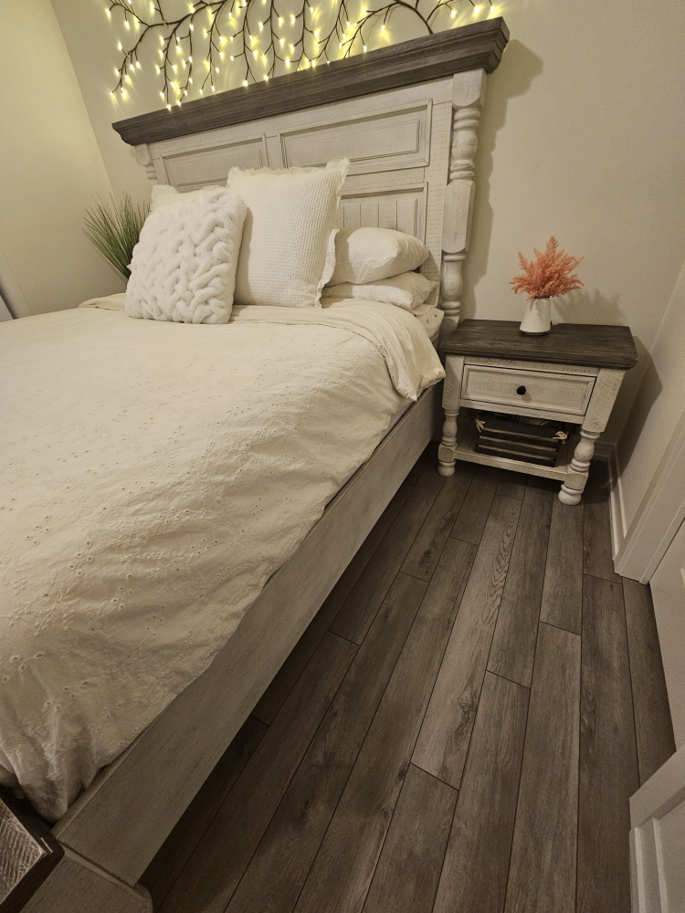 Ashley King Size Bedroom Set - White and Grey Farmhouse Style - photo 4