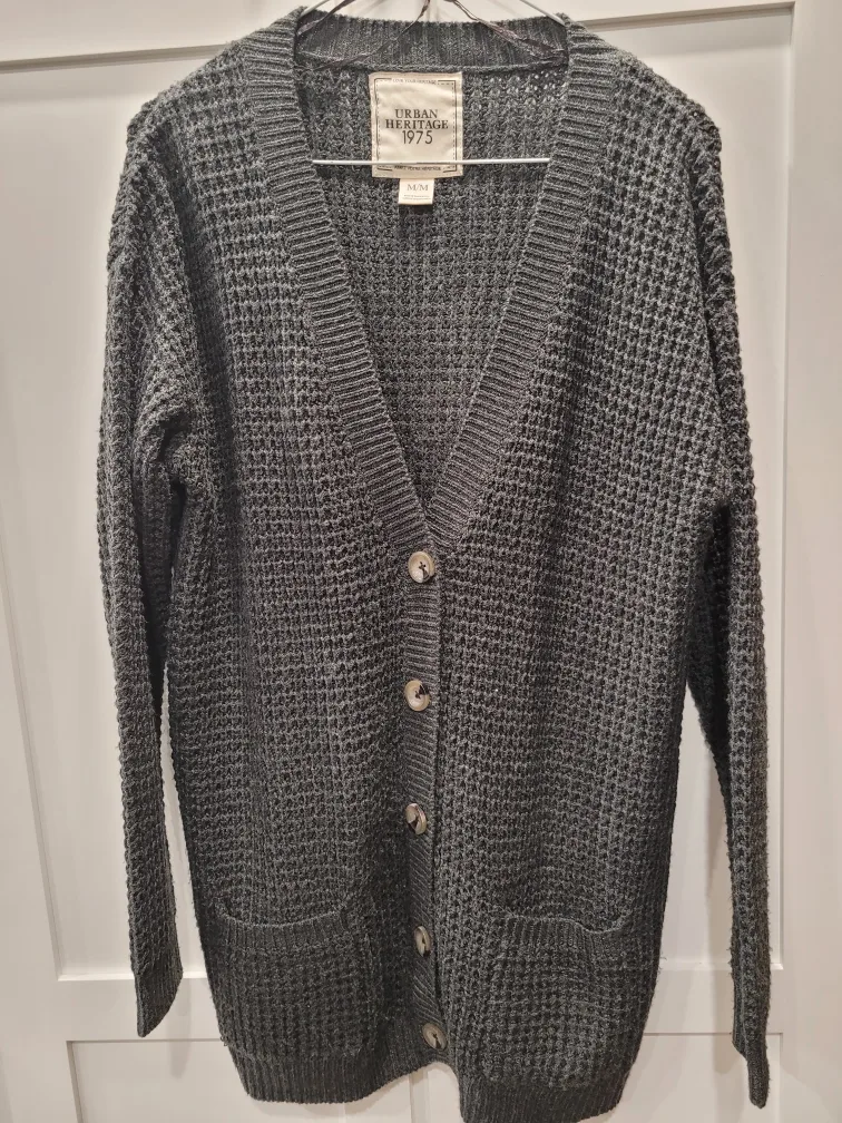 Urban Heritage 1975 Women's Medium Cardigan thumbnail