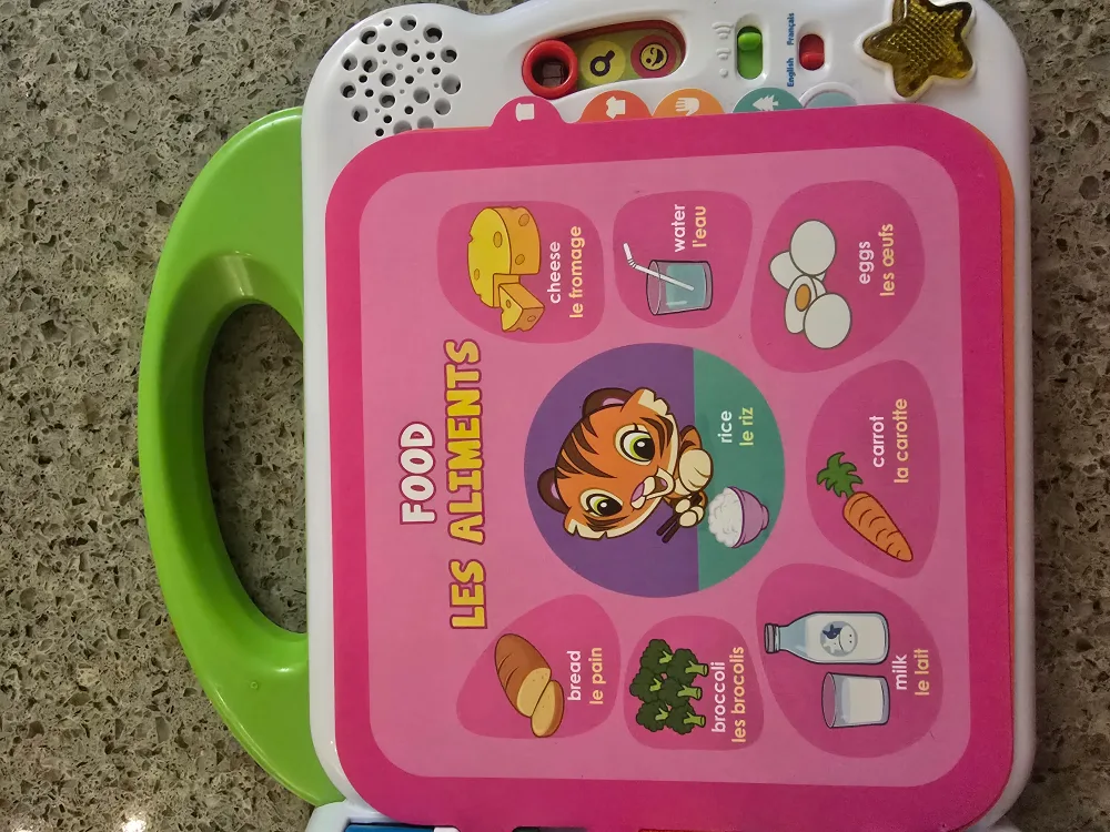 LeapFrog 100 Words Book Bilingual Learning Toy image indicator(3)