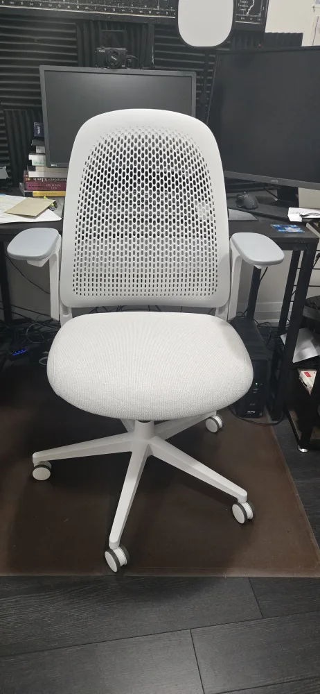 Haworth Breck Office Chair - White Mesh - NEW image indicator(2)
