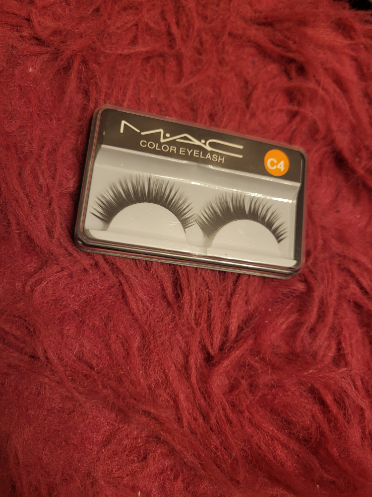MAC & other false eyelashes bundle - photo 3