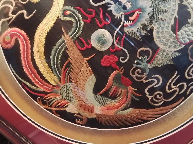 Framed Chinese Embroidery of Dragon and Phoenix image indicator(4)