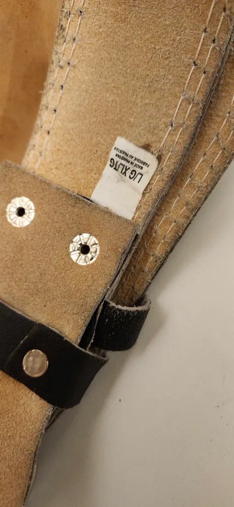 Gozon Leather Weightlifting Belt.  LIKE NEW image indicator(5)