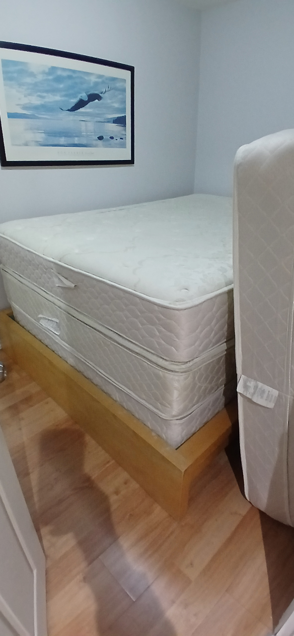 Queen Mattress Set - photo 2