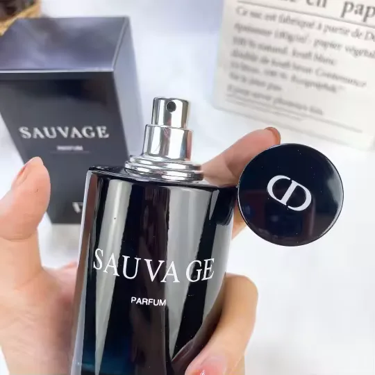 Dior Sauvage Parfum - Men's Fragrance image indicator(2)