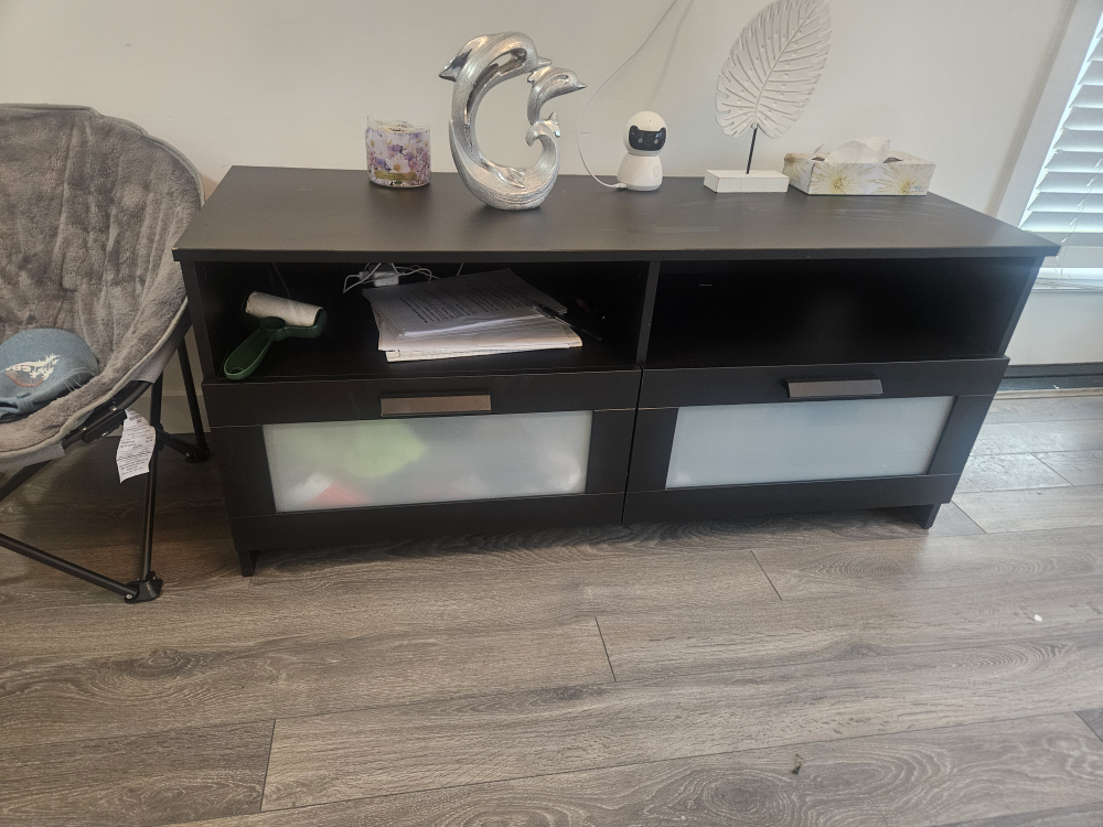 TV TABLE