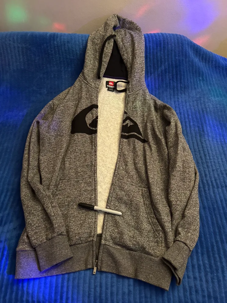 Men’s Shirts and hoodies image indicator(3)