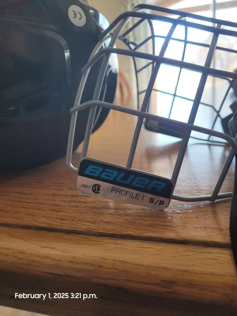 Bauer Hockey Helmet with Cage image indicator(7)