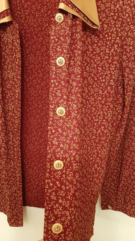 Vintage Burgundy Floral Button-Up Shirt Size L image indicator(3)