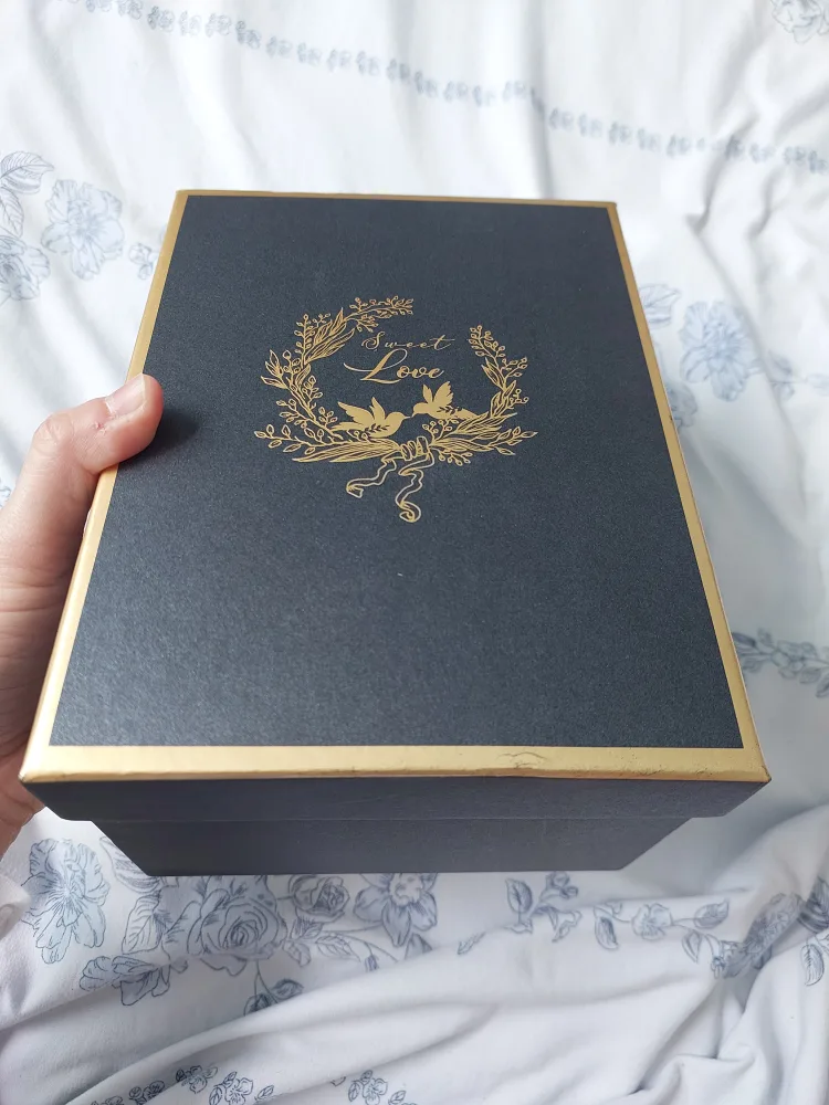 Pink Ceramic Mug with Lid and Spoon in Gift Box image indicator(3)