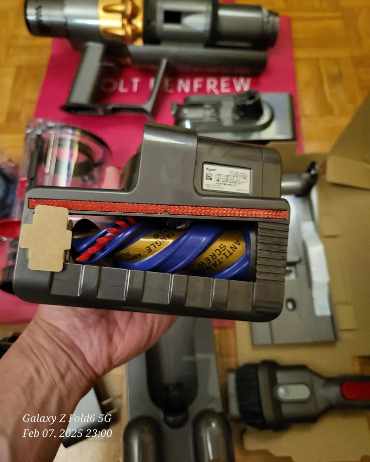 DYSON V15S Submarine Wet  Dry Vacuum ...BRAND NEW (**READ ADS**) image indicator(6)