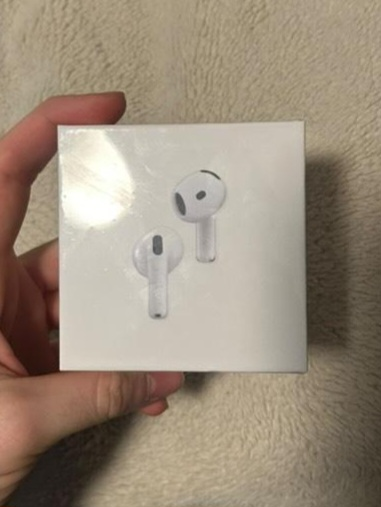 Unopened airpods with noise canceling