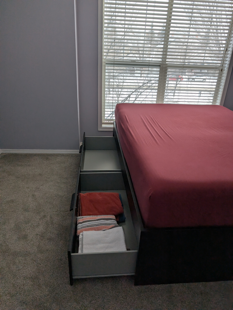Queen Bed Frame with  4 Drawers - photo 4