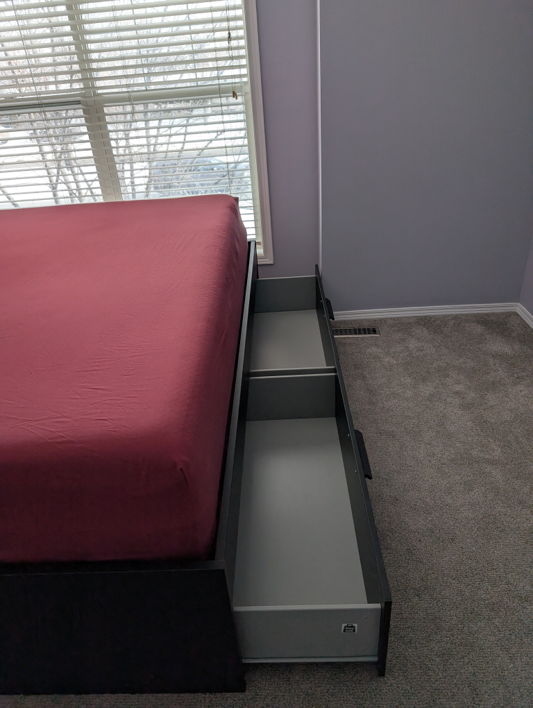Queen Bed Frame with  4 Drawers - photo 5