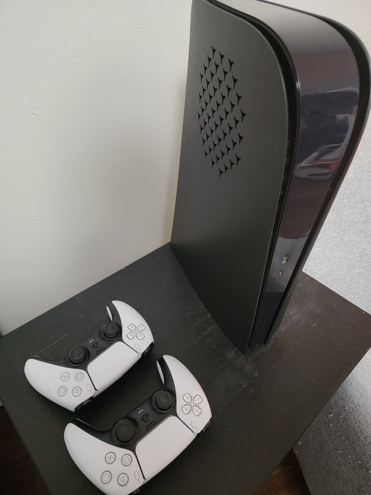 PlayStation 5 with Two Controllers and Battlefield 2042 - photo 4