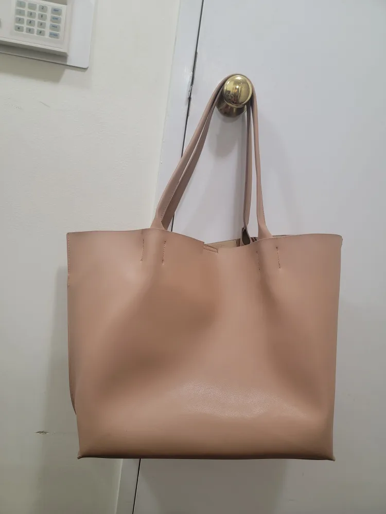 Large Vegan Leather Tote Bag image indicator(2)