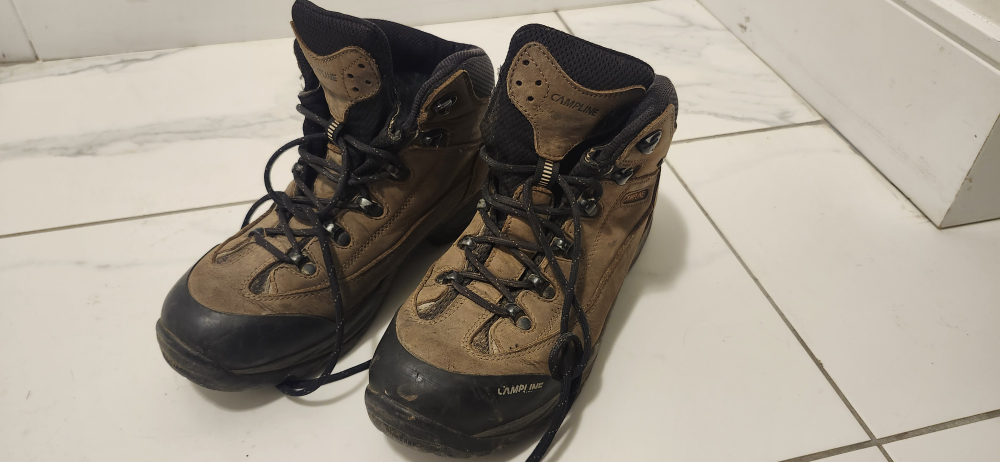 Campline Hiking Boots - Size US 7.5