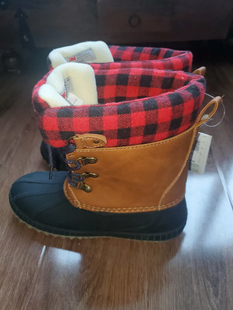 NEW Gap Kids Boots Size 3/4 thumbnail