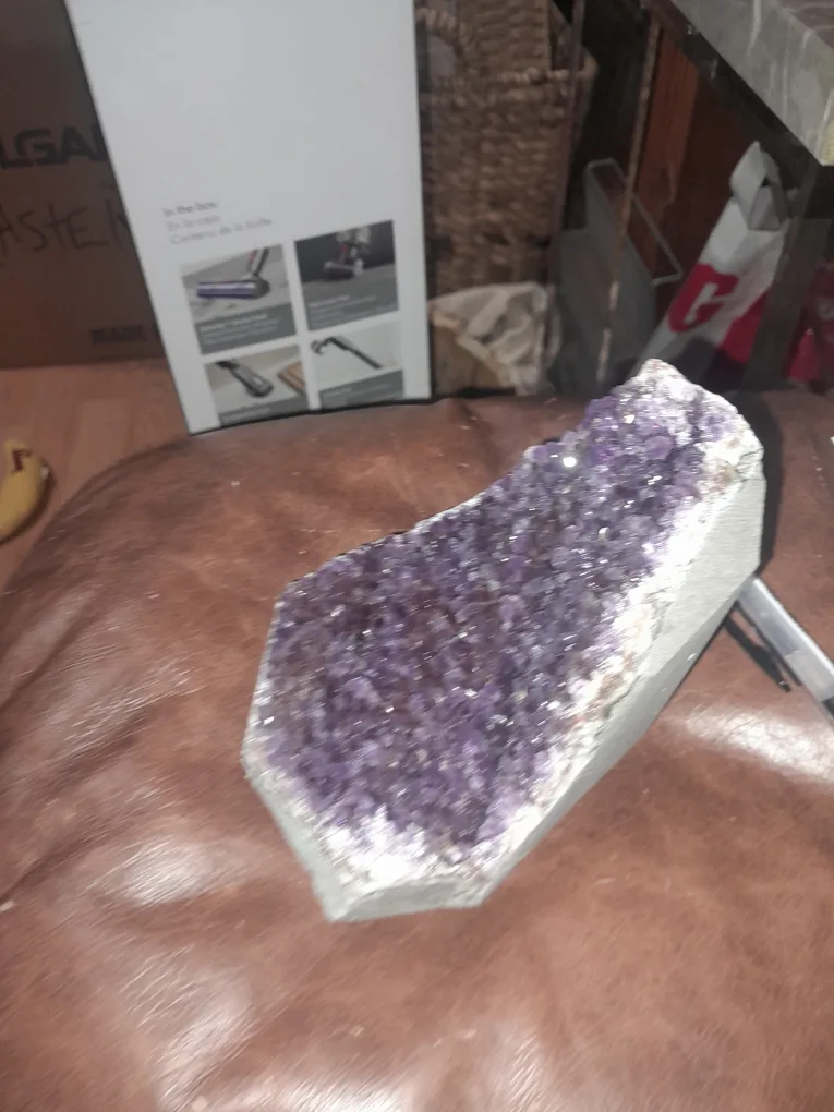 Amethyst Geode Cluster image indicator(2)
