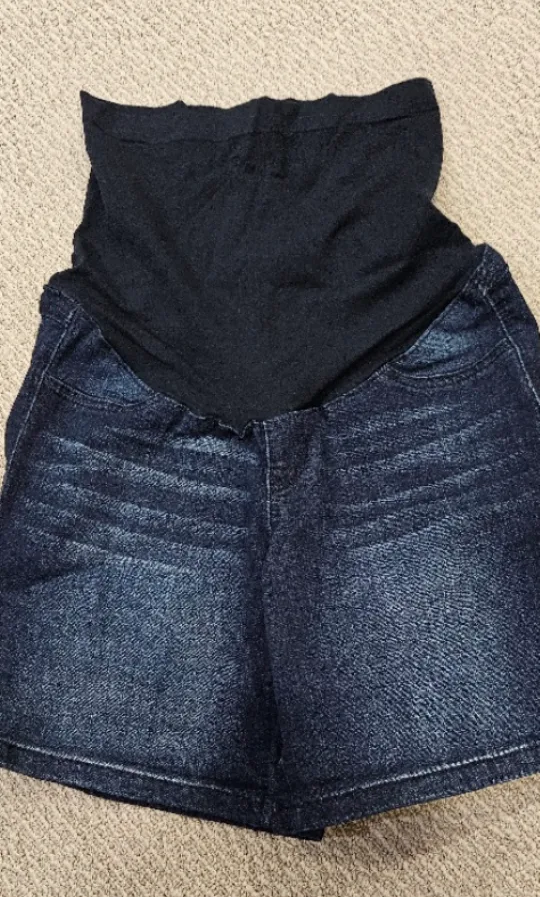 1822 Denim Maternity Shorts Size 4/27 image indicator(5)