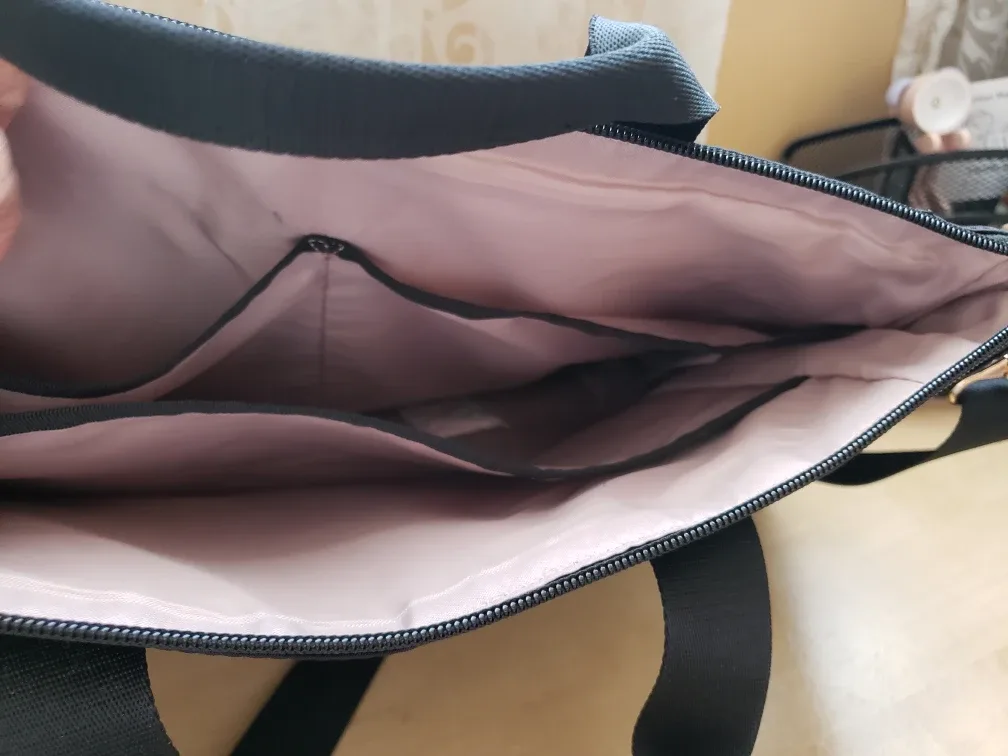 Black Hanson College Laptop Tote Bag image indicator(6)