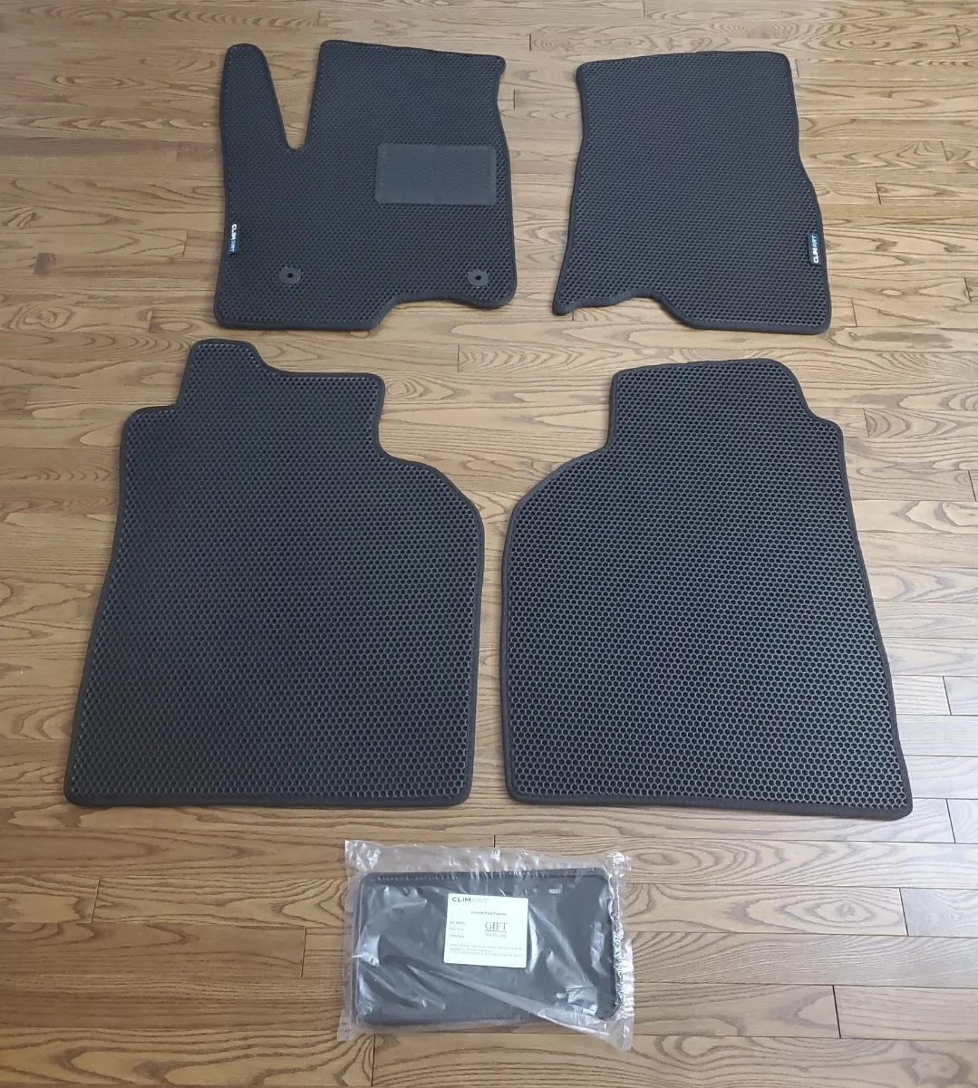 Chevy Silverado / GMC Sierra Floor Mats image indicator(4)