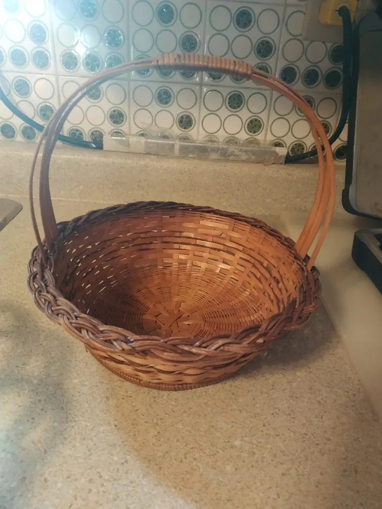 Two Wicker Baskets 🏈 image indicator(2)