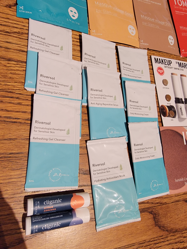 Makeup and Skincare Sample Bundle - photo 2