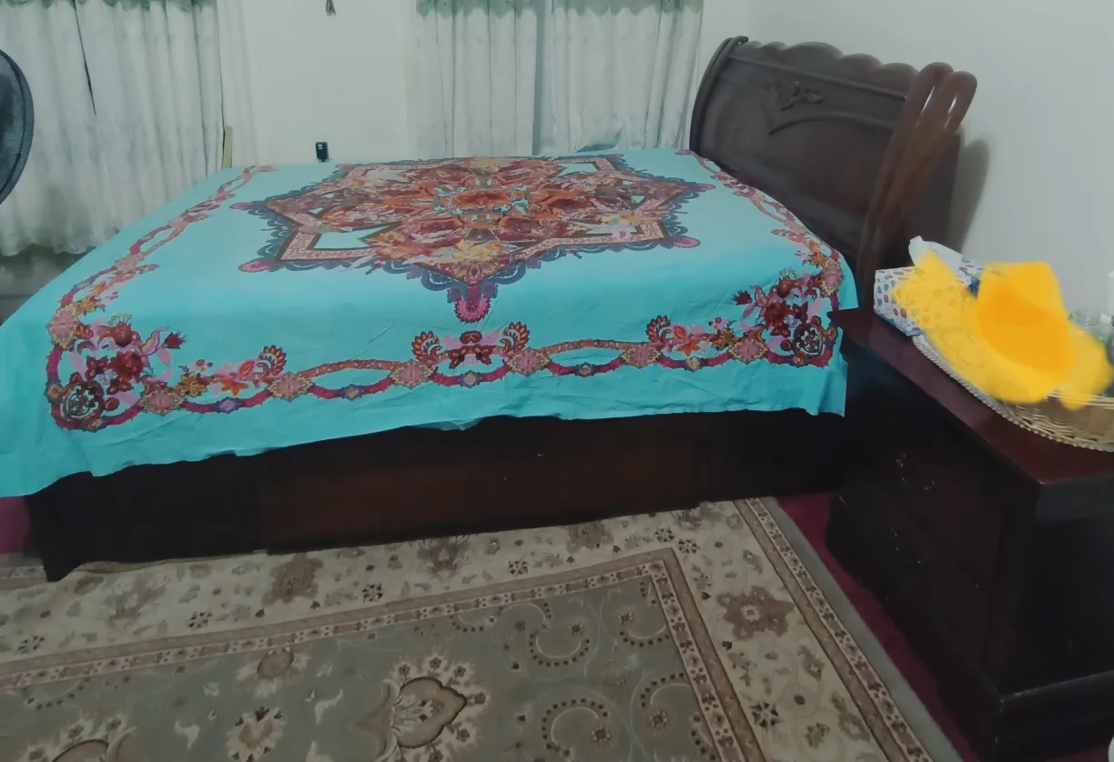 Full Size Wooden Bed Frame , nightstand & mattress 🏈 image indicator(3)