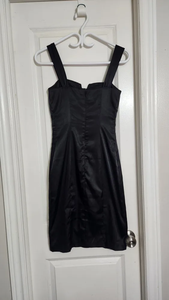 Club Monaco Black Mini Dress Size 2 image indicator(2)