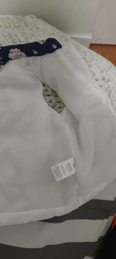 Calvin Klein White Puffer Vest - Size 24M 🏈 image indicator(3)