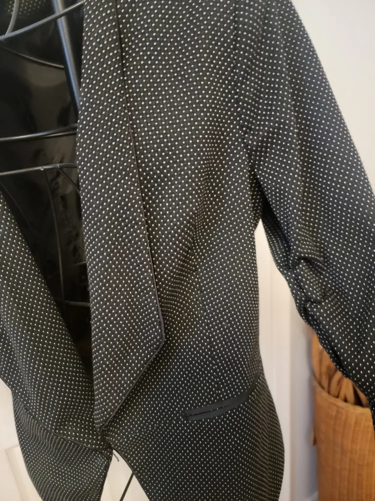 Black and White Polka Dot Blazer image indicator(4)