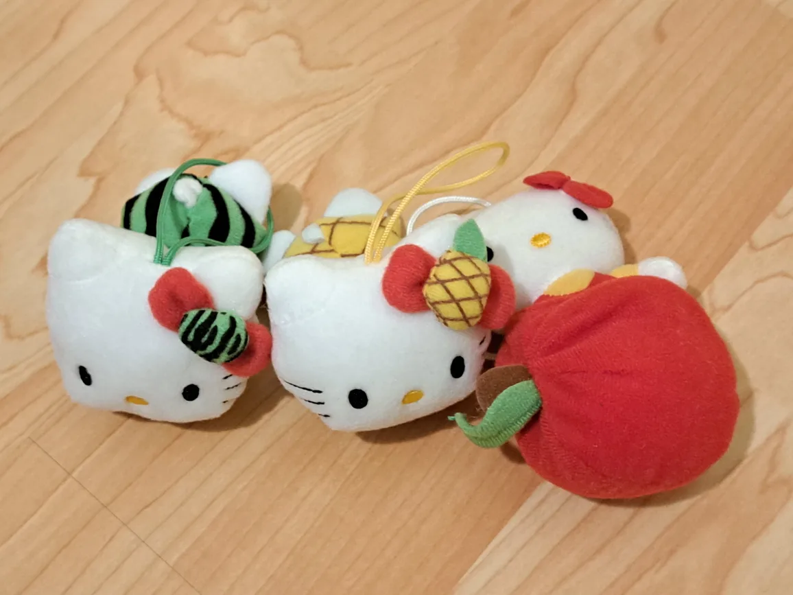 Three Hello Kitty McDonald's Plush Toys image indicator(3)