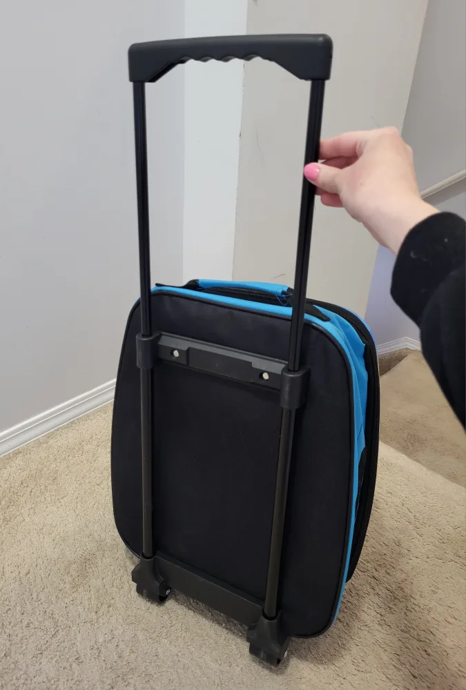 Kids rolling suitcase bag image indicator(2)