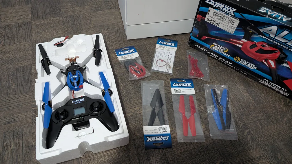 LaTrax Alias Quad-Rotor RC Quadcopter Drone image indicator(4)