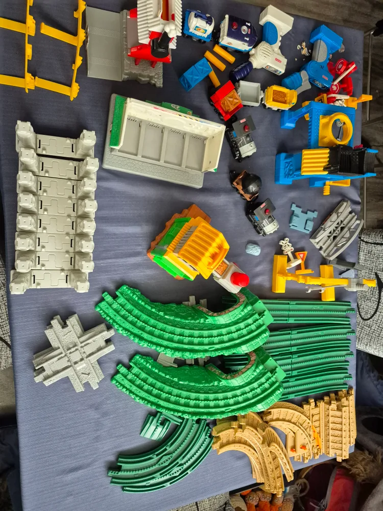 Fisher Price Geo Trax image indicator(2)