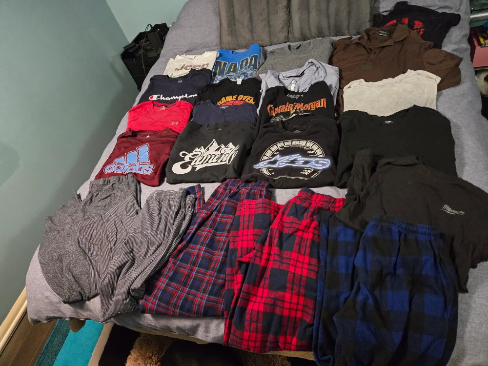 Men's Clothing Bundle - Medium and large image indicator(2)