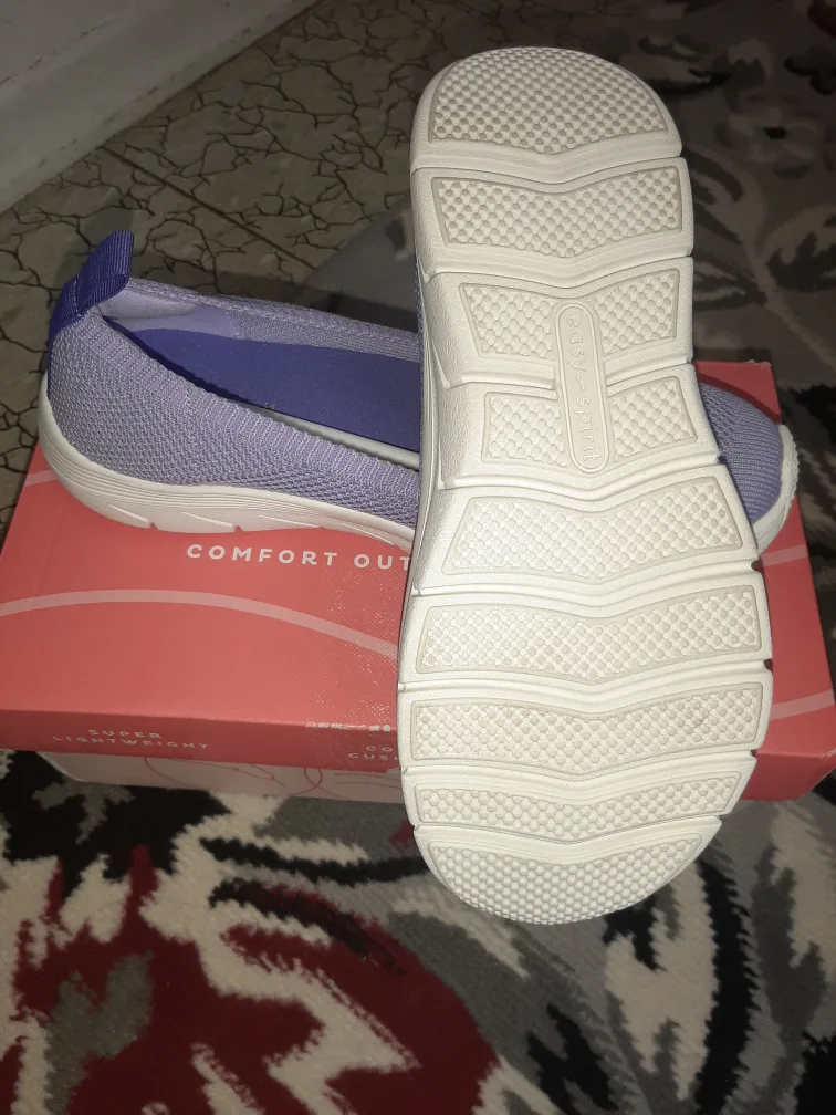 NEW in Box Women's Easy Spirit slip-on , size 7 image indicator(3)